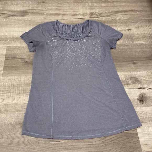 Lululemon Run Wild Short Sleeves Tech Tee Reflective Ruffle Details - Picture 3 of 12